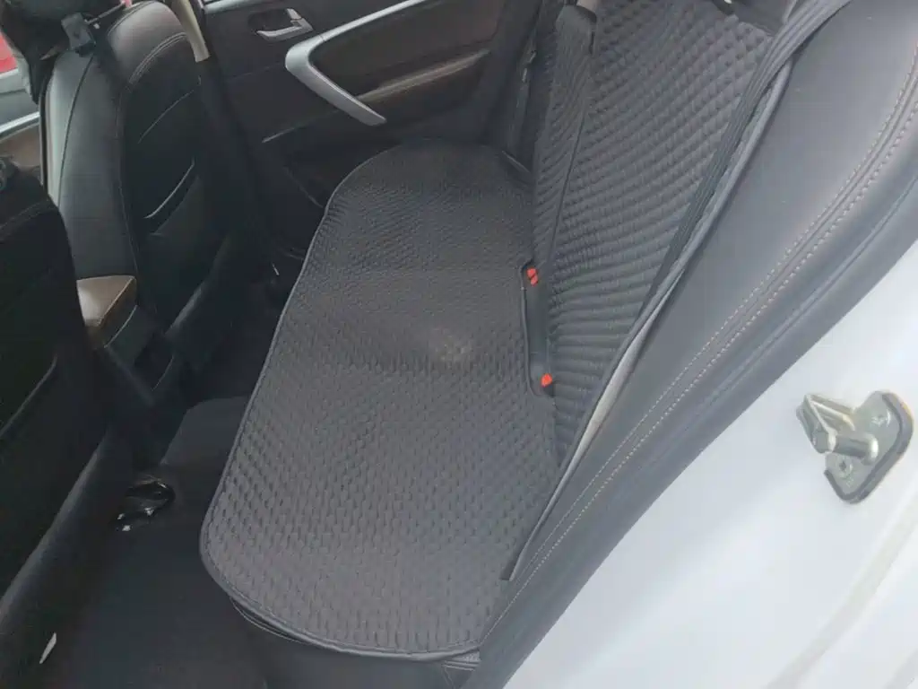Geely Emgrand — миниатюра 17