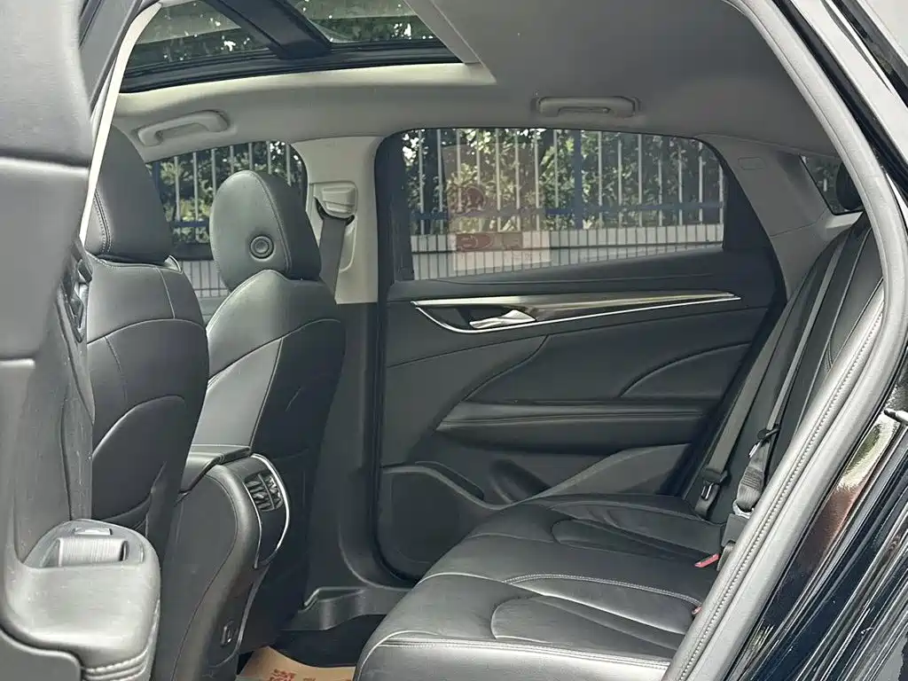 Buick LaCrosse — миниатюра 17