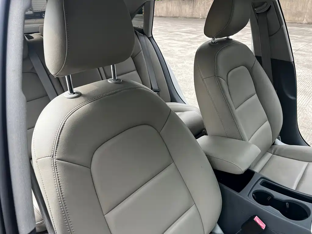 Audi A4L — миниатюра 25