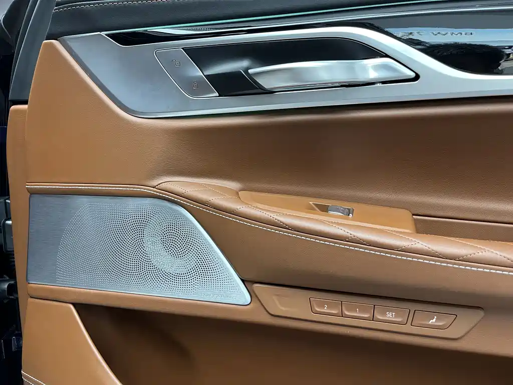 BMW 7 Series 740Li xDrive Executive Type Luxury Package, фото 16