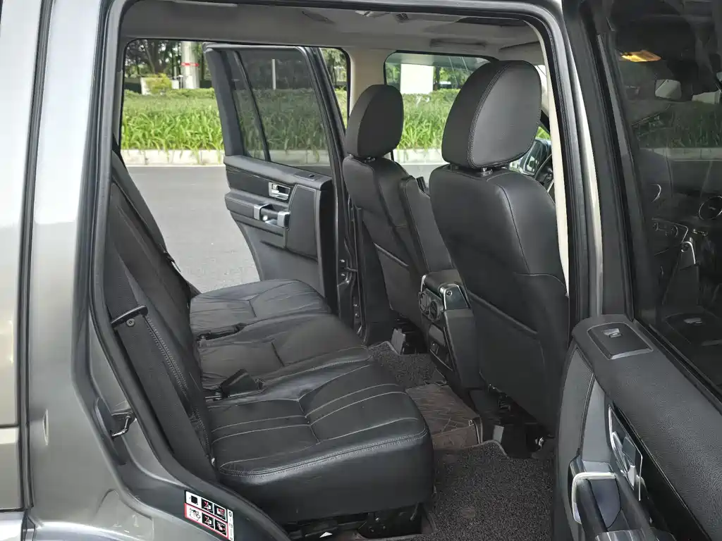 Land Rover Discovery — миниатюра 12
