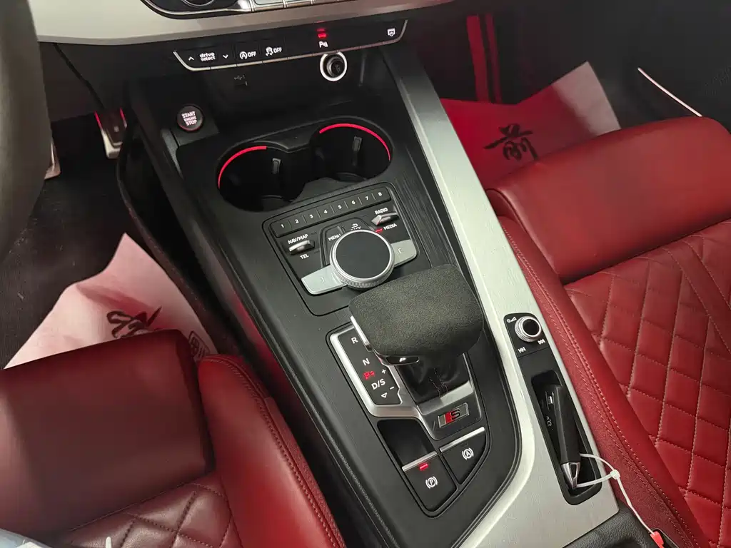 Audi S4 — миниатюра 10