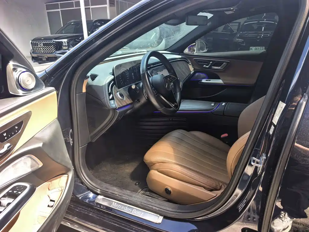 Mercedes-Benz E-Class — миниатюра 5