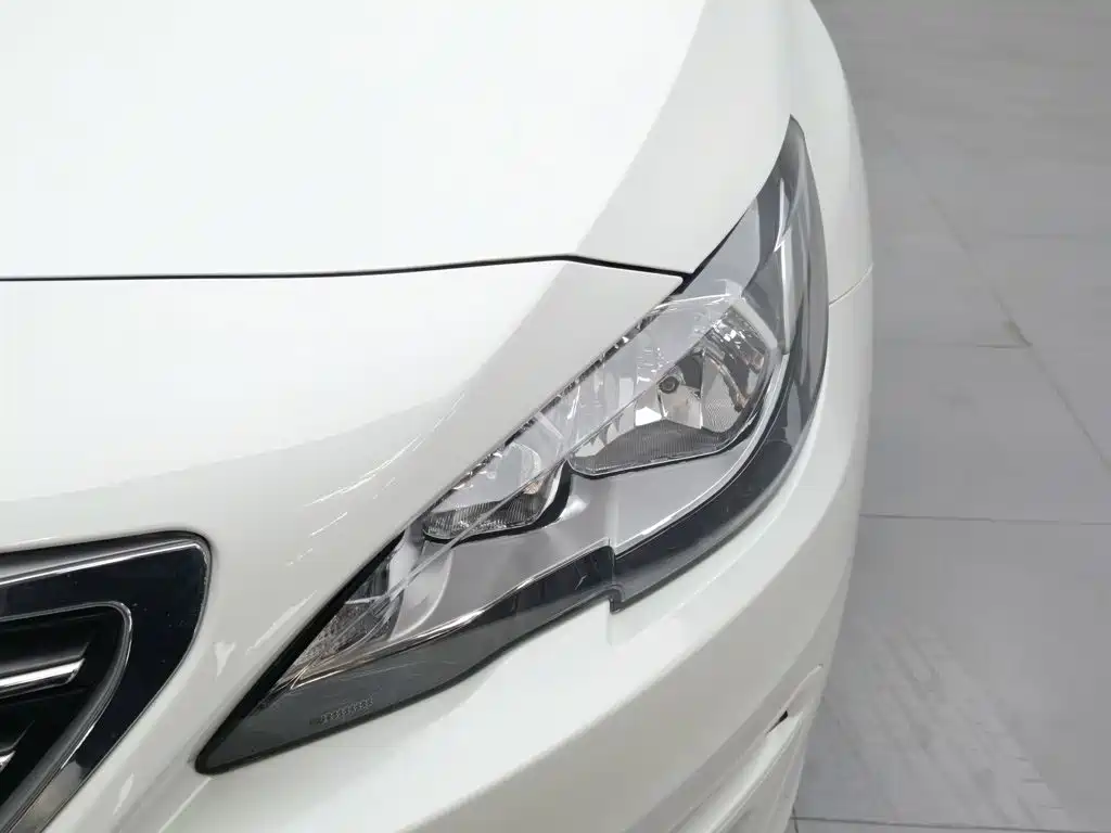 Peugeot 408 — миниатюра 7