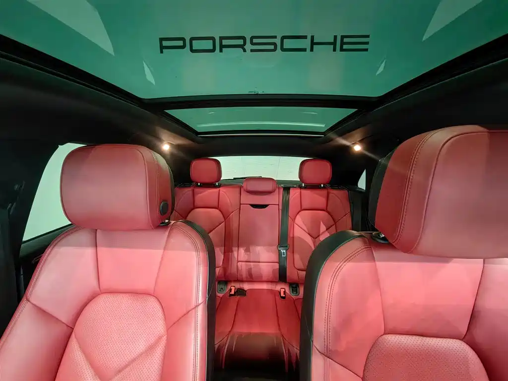 Porsche Macan — миниатюра 13