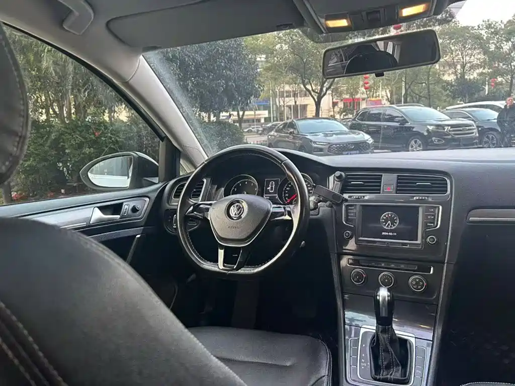Volkswagen Golf — миниатюра 8