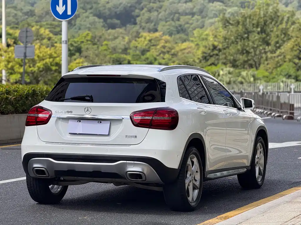 Mercedes-Benz GLA — миниатюра 5