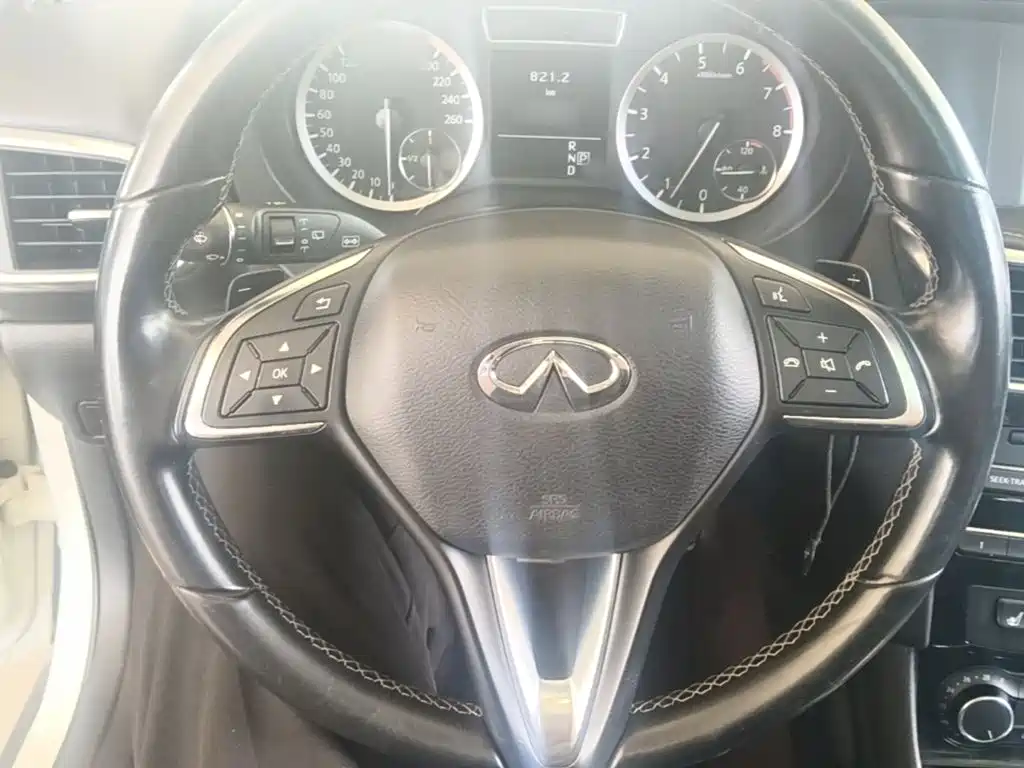 Infiniti QX30 — миниатюра 11