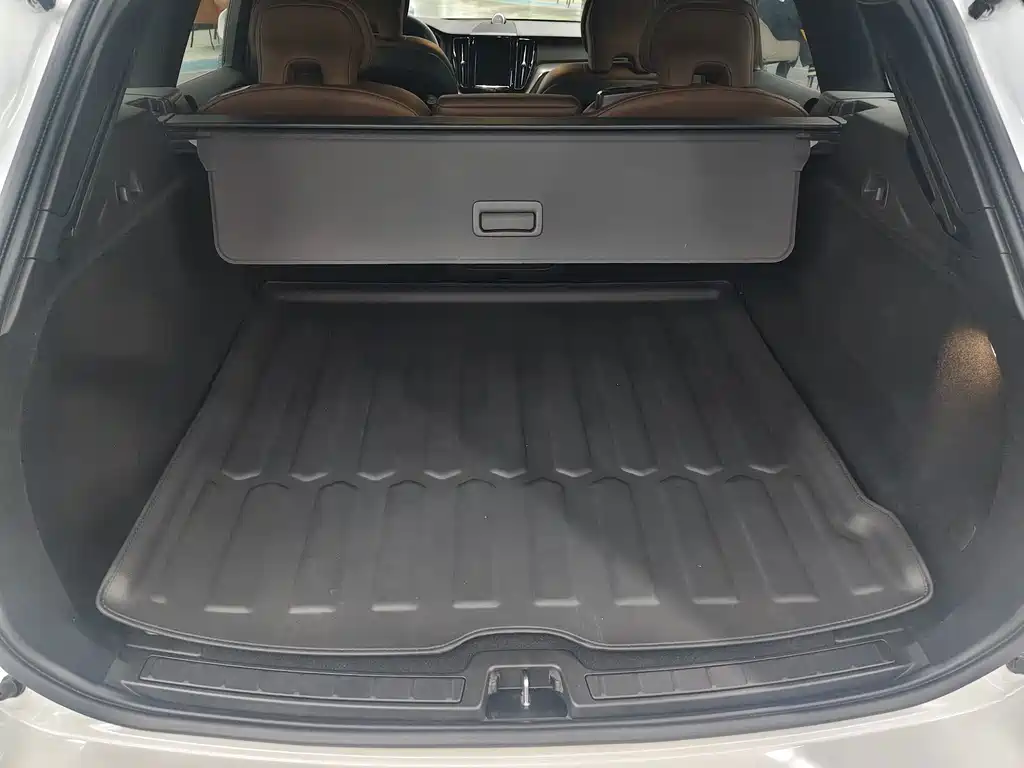 Volvo XC60 — миниатюра 13