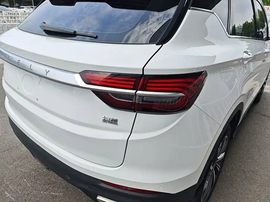 Geely Binyue — миниатюра 8