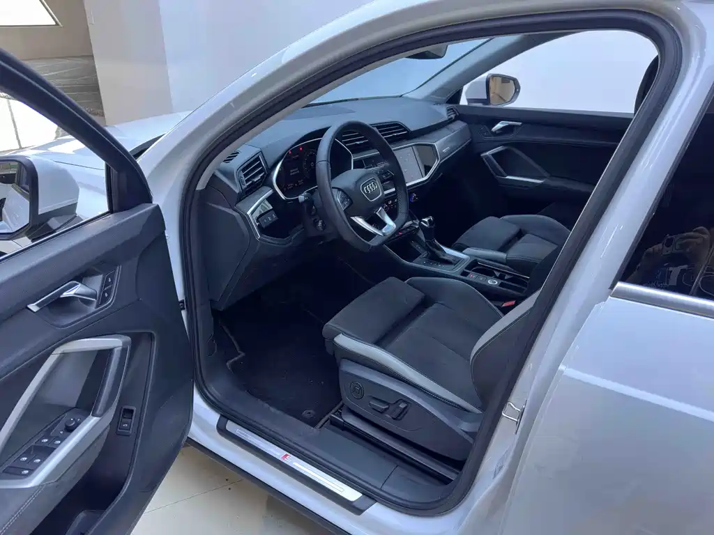 Audi Q3 — миниатюра 9