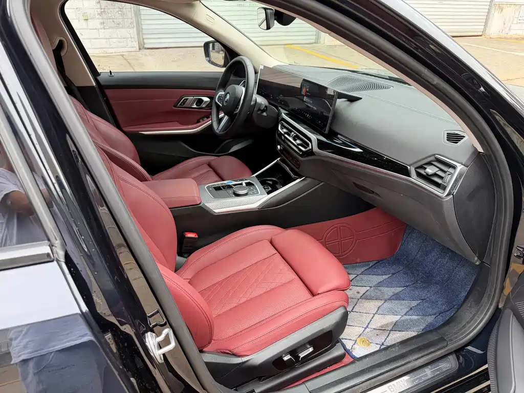 BMW i3 2024 eDrive 40 L