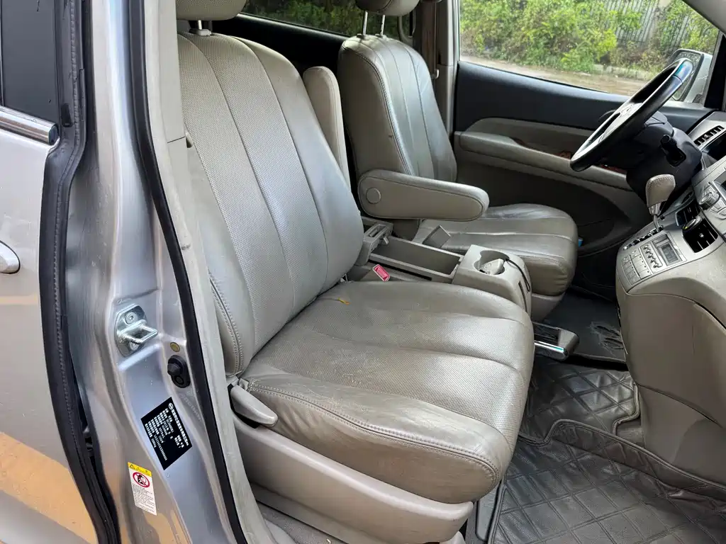 BYD M6 — миниатюра 6