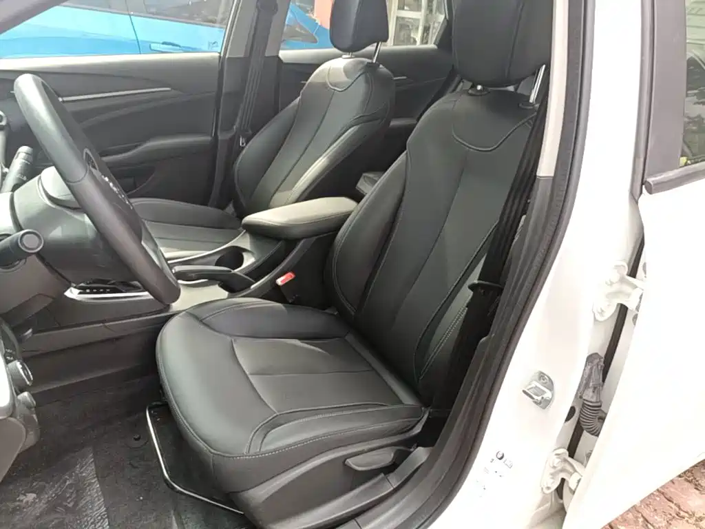 Buick Excelle — миниатюра 15