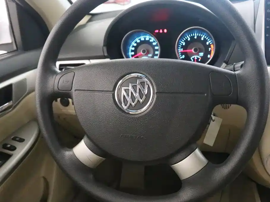 Buick Excelle — миниатюра 7