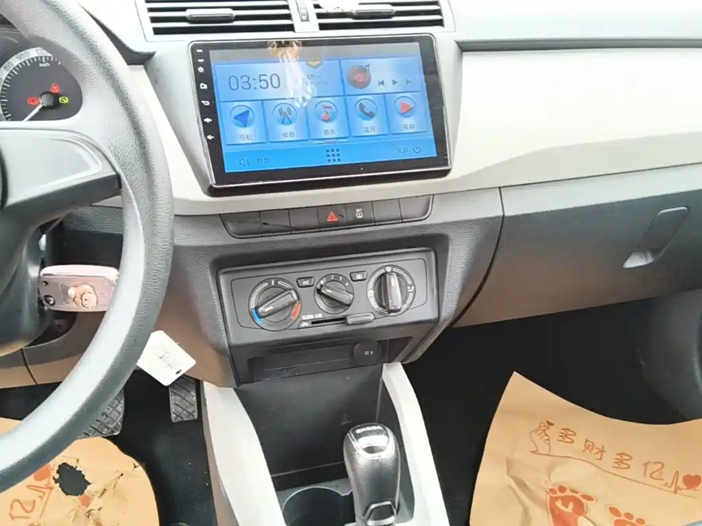 Skoda Fabia — миниатюра 13