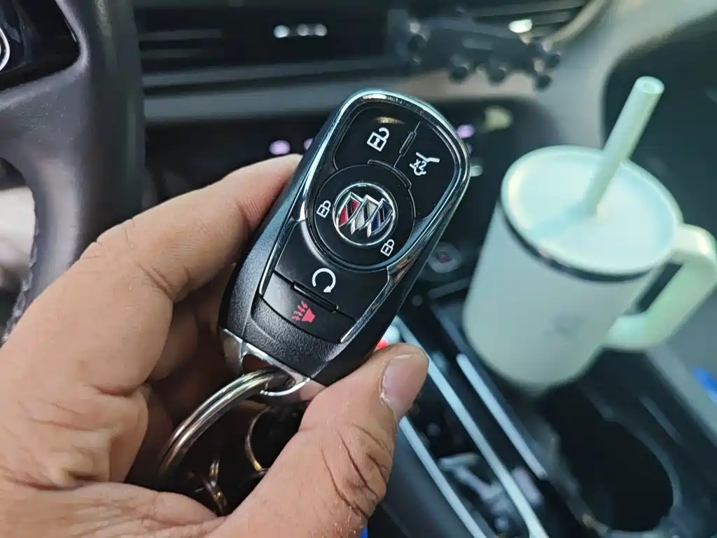 Buick Enclave — миниатюра 12