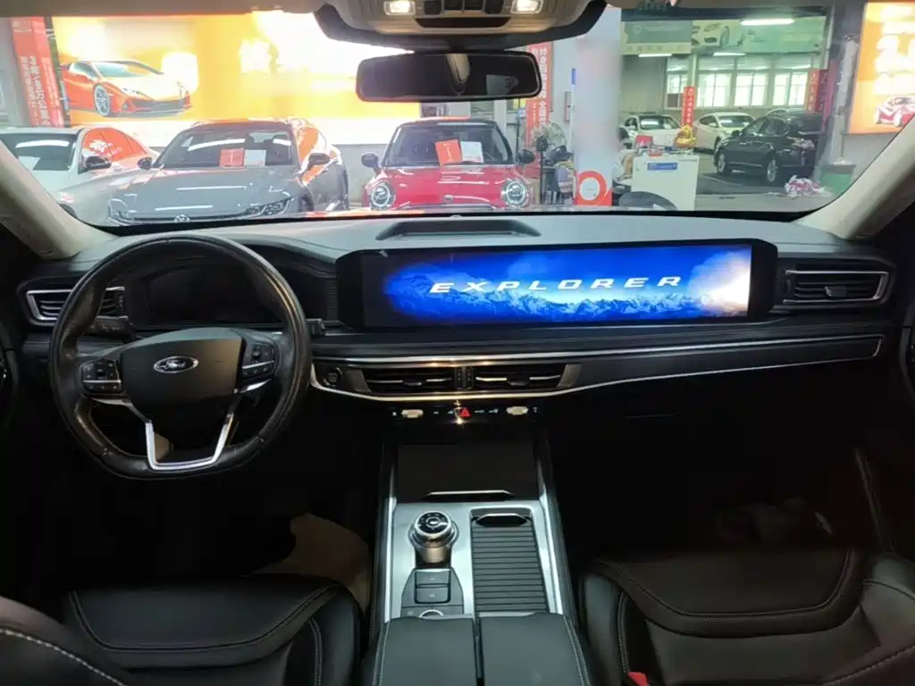 Ford Explorer — миниатюра 10