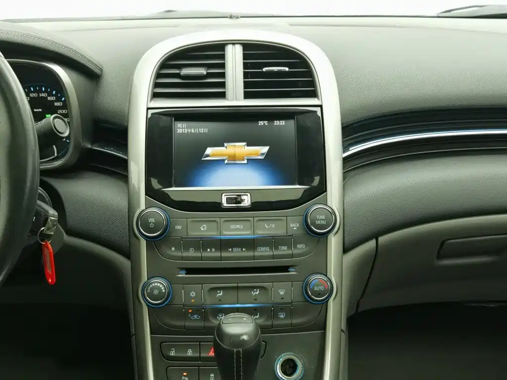Chevrolet Malibu — миниатюра 12