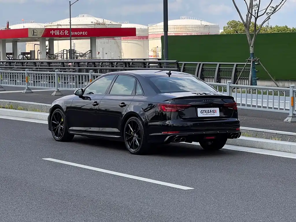 Audi S4 — миниатюра 9