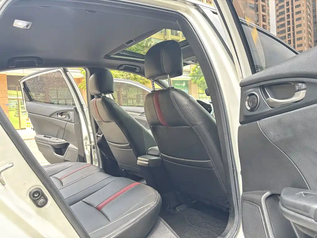 Honda Civic — миниатюра 13