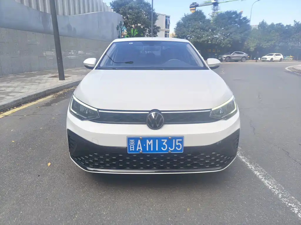 Volkswagen Lavida — миниатюра 2