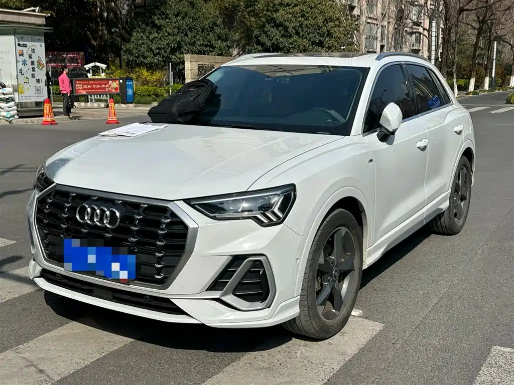 Audi Q3 2022