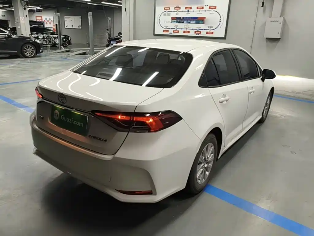 Toyota Corolla — миниатюра 7