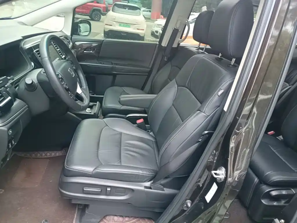 Honda Elysion — миниатюра 15