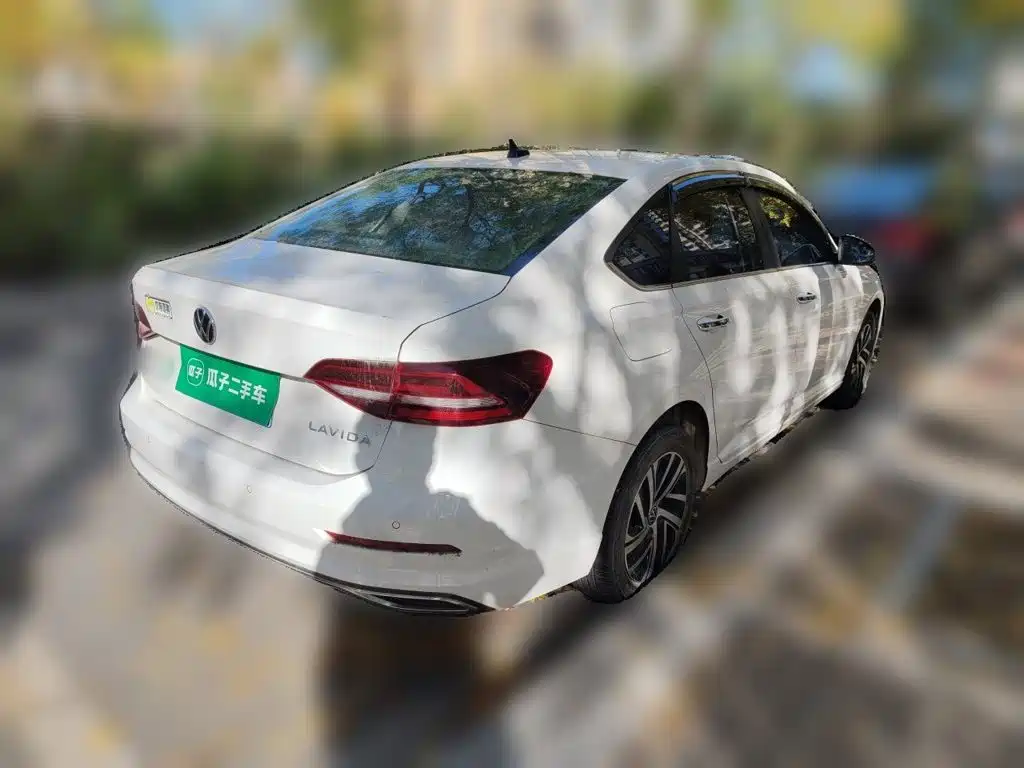Volkswagen Lavida — миниатюра 4