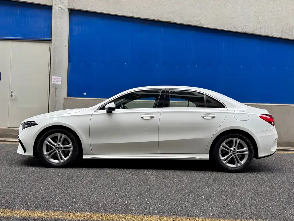 Mercedes-Benz A-Class — миниатюра 3
