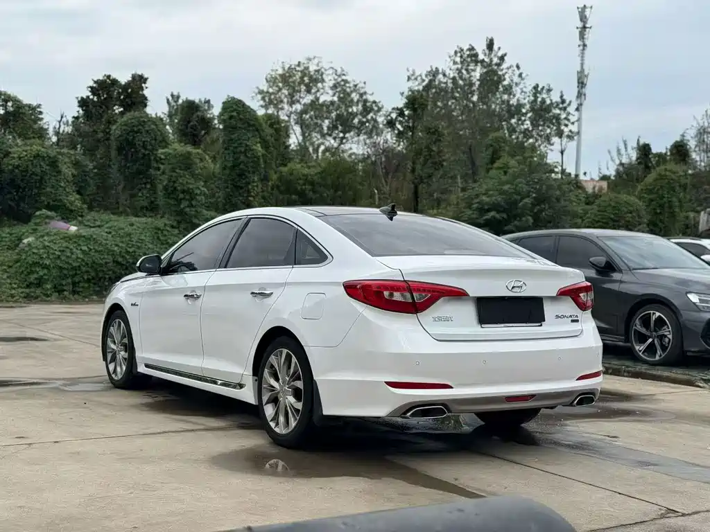 Hyundai Sonata — миниатюра 8