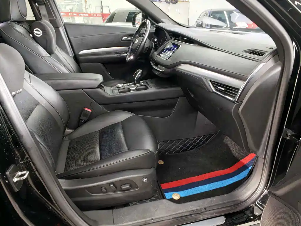 Cadillac XT4 — миниатюра 7