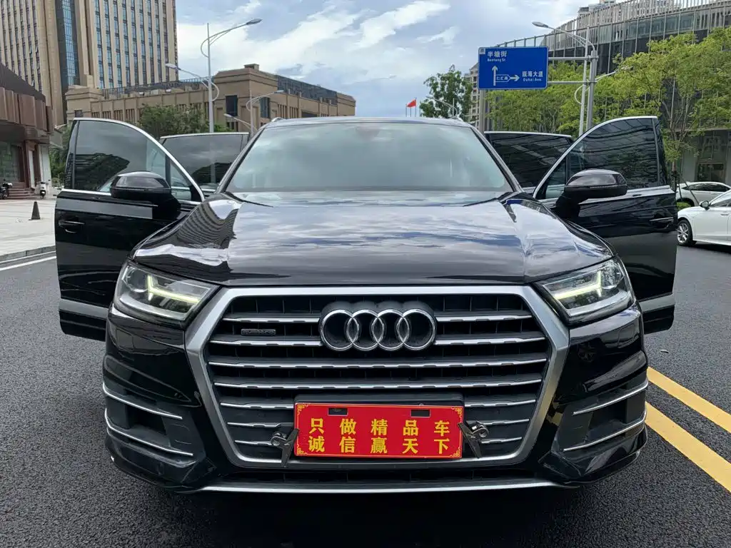 Audi Q7 40 TFSI Comfort Type, фото 2