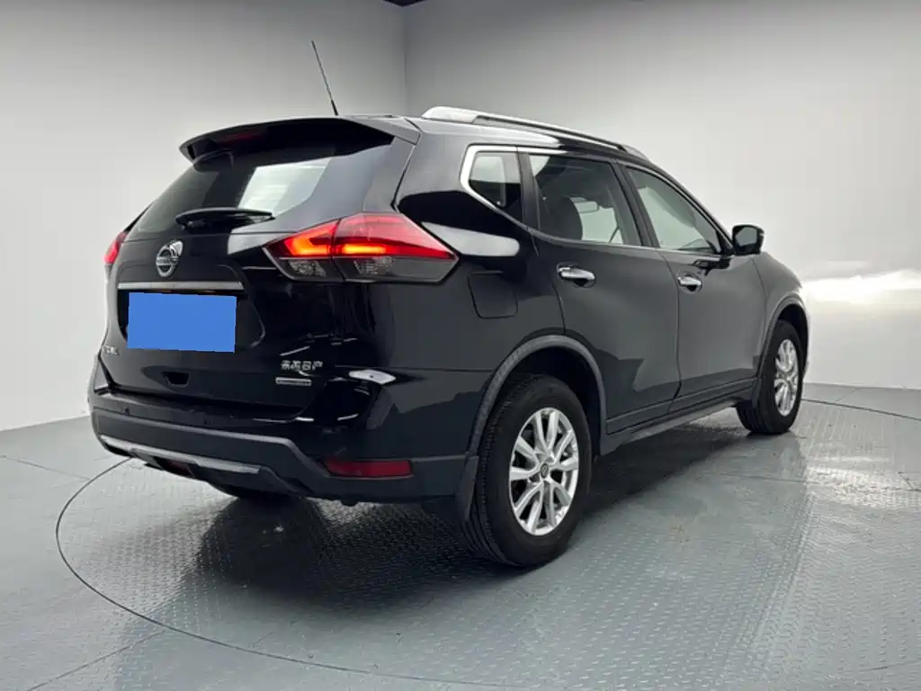 Nissan X-Trail — миниатюра 6