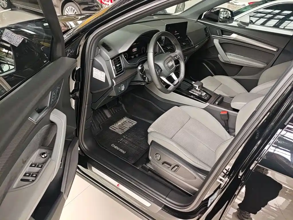 Audi Q5L Sportback — миниатюра 16