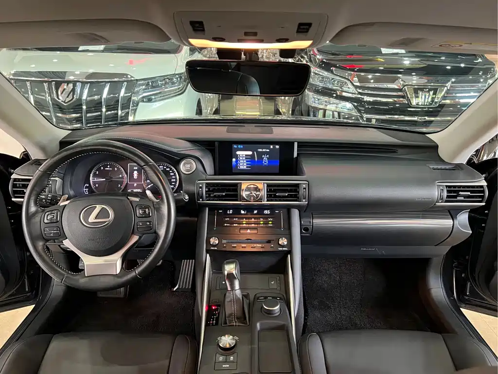 Lexus IS — миниатюра 15
