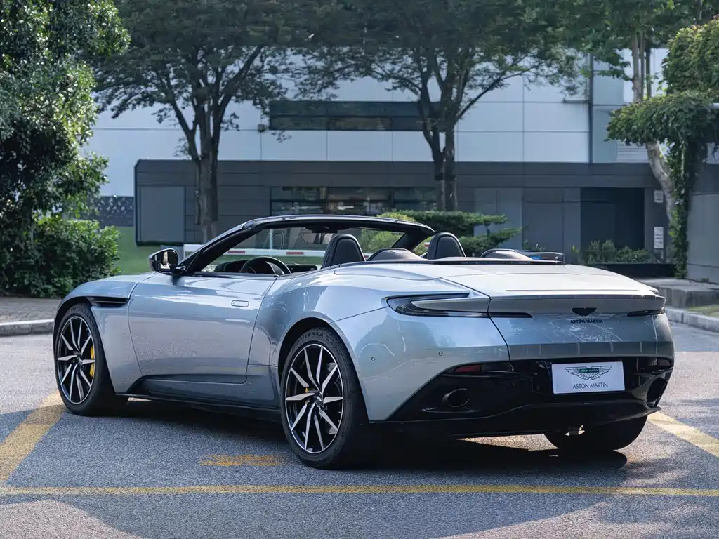 Aston Martin DB11 4.0T V8 Volante, фото 5
