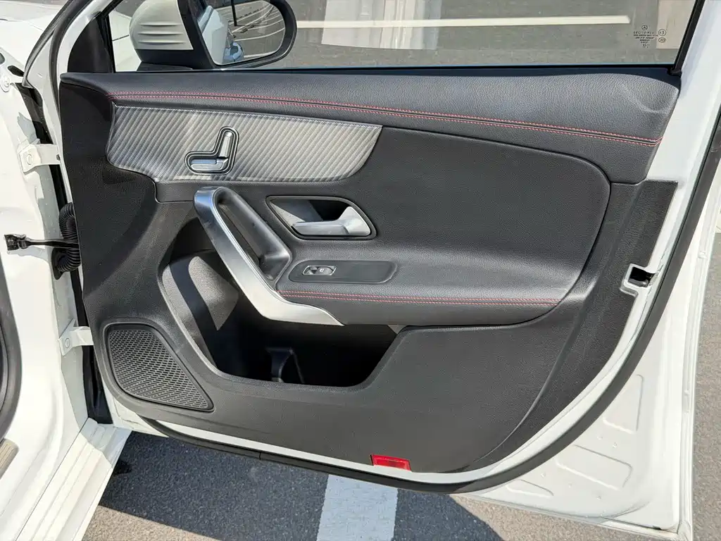 Mercedes-Benz A-Class — миниатюра 16