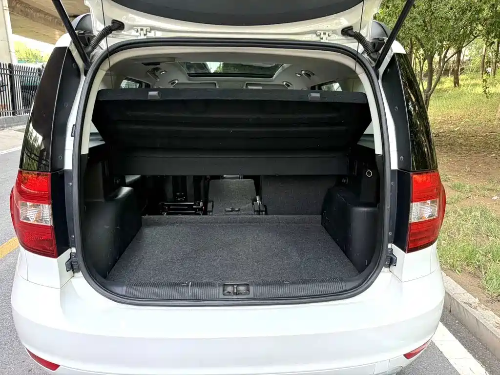 Skoda Yeti — миниатюра 6