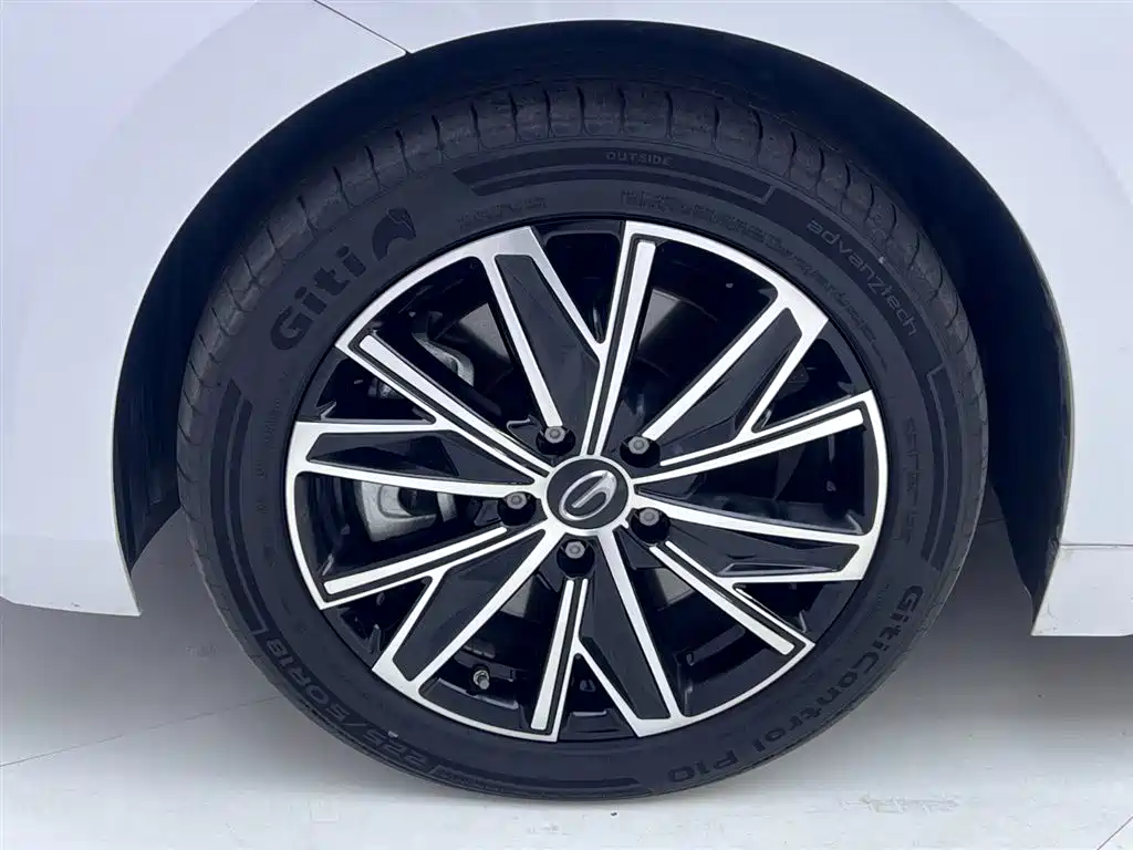 GAC TRUMPCHI E8 NEW ENERGY