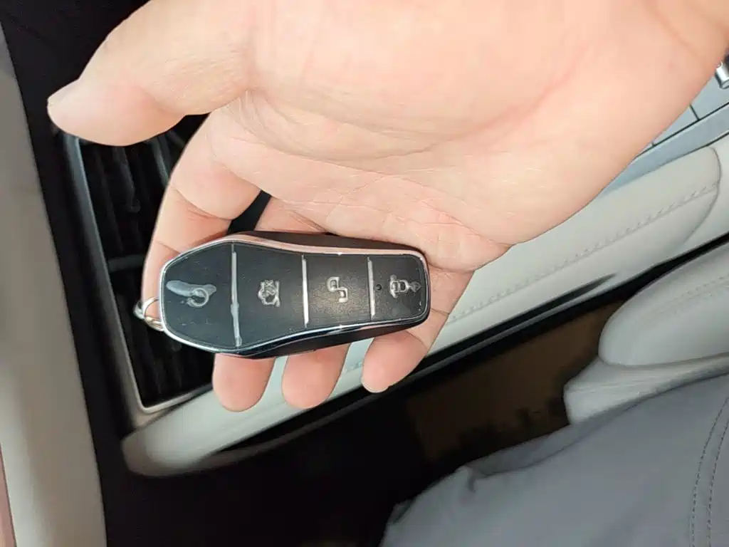 BYD Yuan UP — миниатюра 9