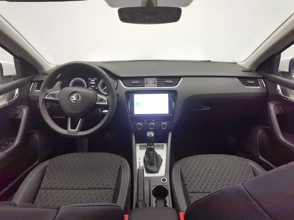 Skoda Octavia 2020 1.5L AT Luxury