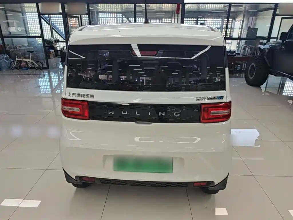 Wuling MINIEV — миниатюра 6