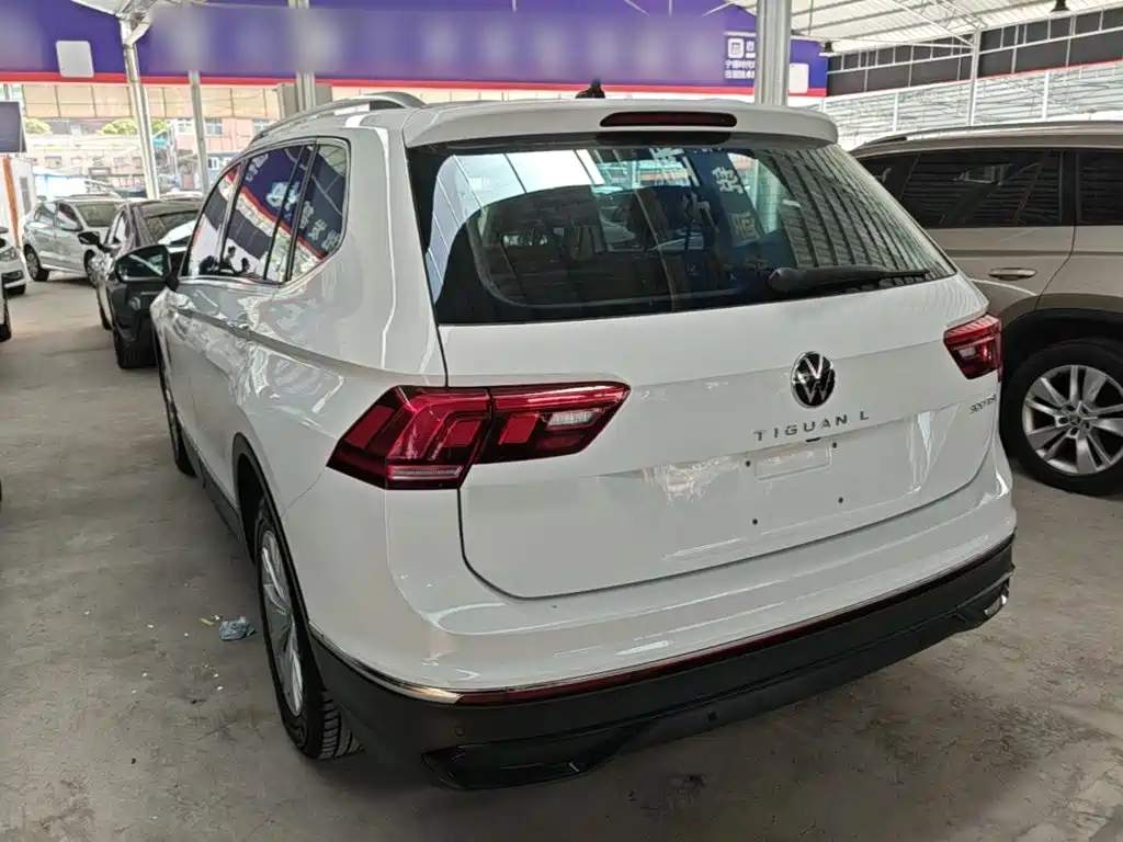 Volkswagen Tiguan L — миниатюра 5