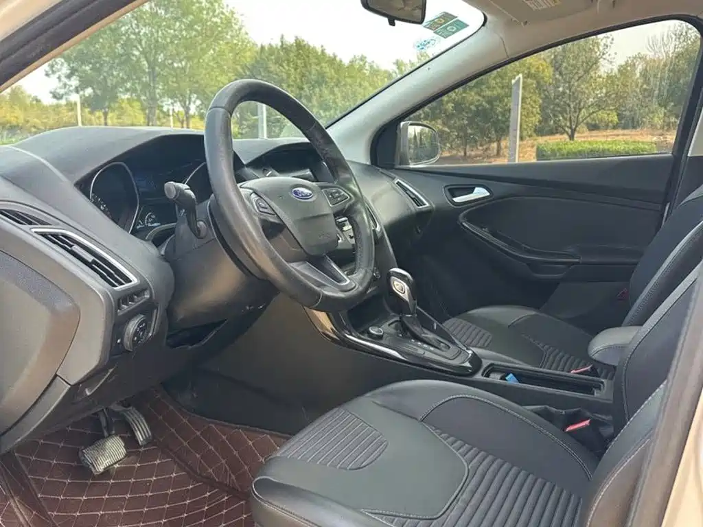 Ford Focus — миниатюра 8