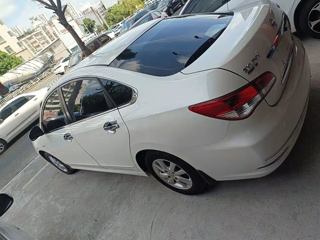 Nissan Sylphy — миниатюра 5