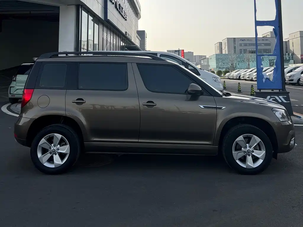 SKODA YETI