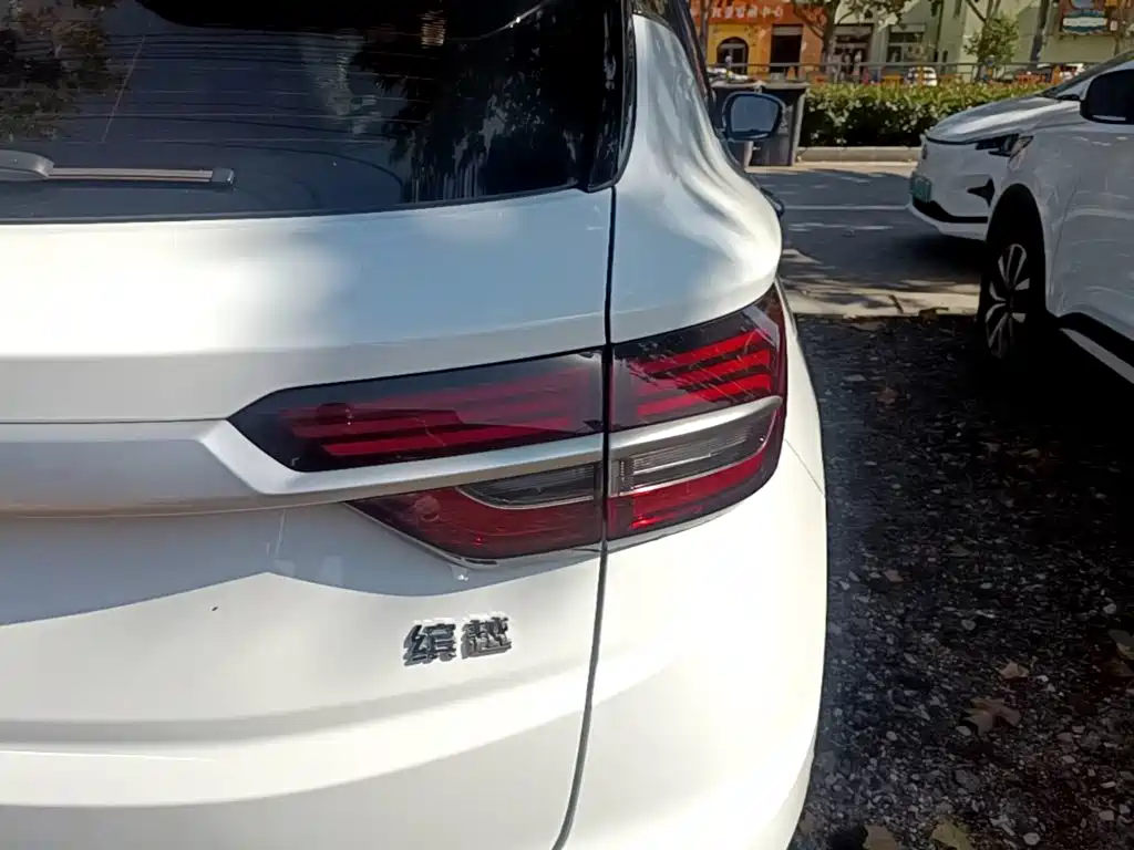 Geely Binyue — миниатюра 8