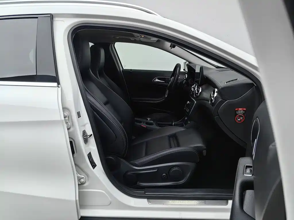 Mercedes-Benz GLA — миниатюра 23